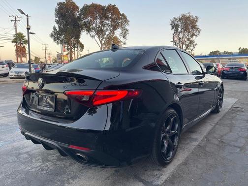 2018 Alfa Romeo Giulia Base