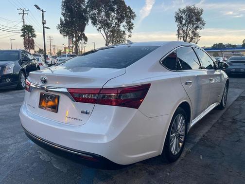 2018 Toyota Avalon Hybrid Limited