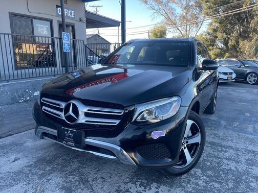 Black 2019 Mercedes-Benz GLC 350e 4MATIC