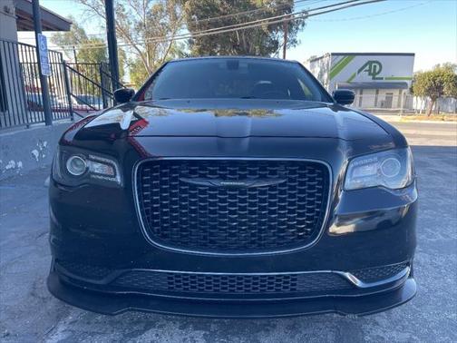 2019 Chrysler 300 Touring