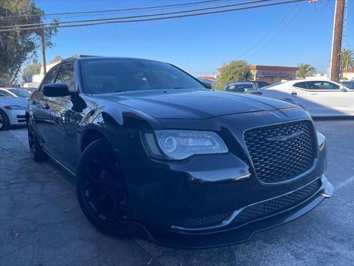 2019 Chrysler 300 Touring