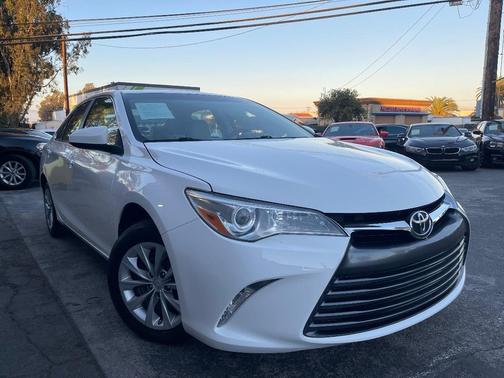 2016 Toyota Camry LE