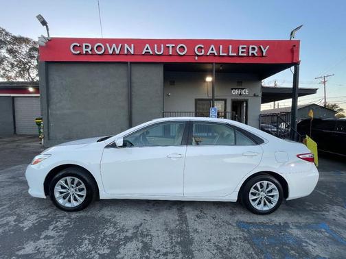 2016 Toyota Camry LE