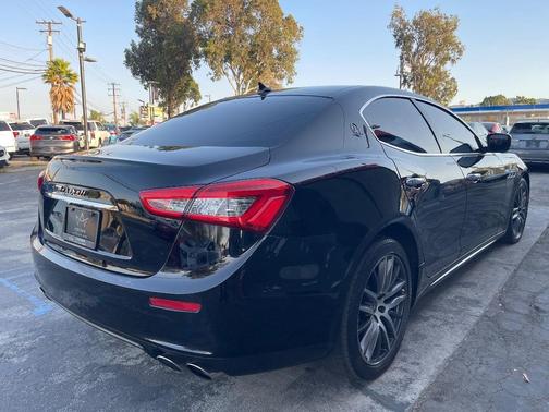 2015 Maserati Ghibli Base