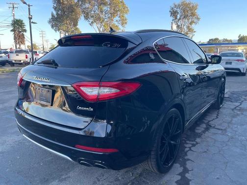 2017 Maserati Levante Base