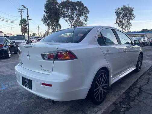 2017 Mitsubishi Lancer SE
