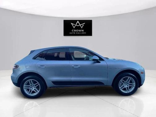 Rhodium Silver Metallic 2017 Porsche Macan Macan