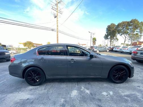 Graphite Shadow 2011 INFINITI G37 Journey