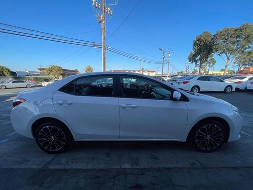 Super White 2016 Toyota Corolla S Plus