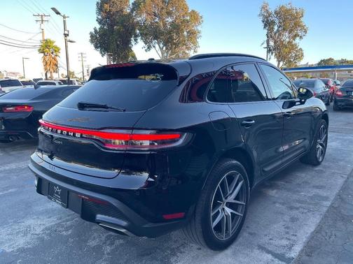 2022 Porsche Macan