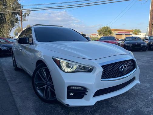 2015 INFINITI Q50 Sport