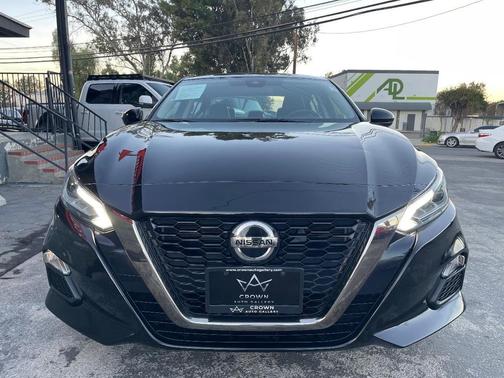 2022 Nissan Altima SR FWD