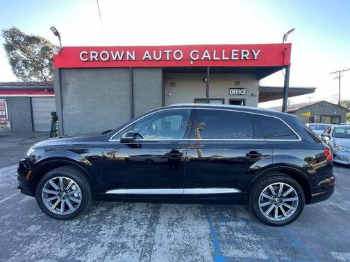 Night Black 2017 Audi Q7 3.0T Premium