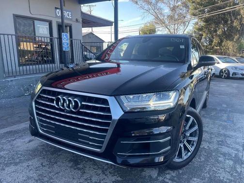 Night Black 2017 Audi Q7 3.0T Premium