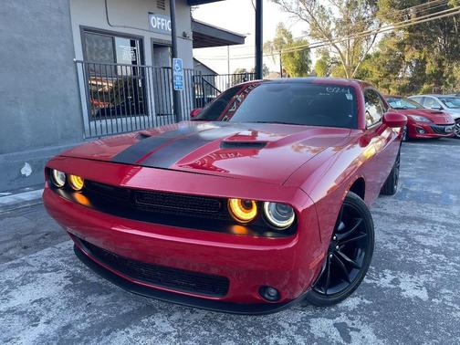2016 Dodge Challenger SXT