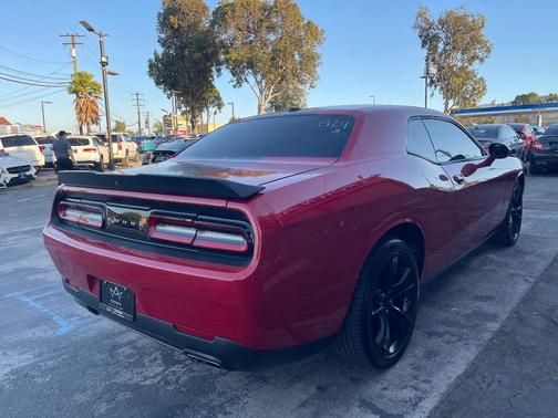 2016 Dodge Challenger SXT