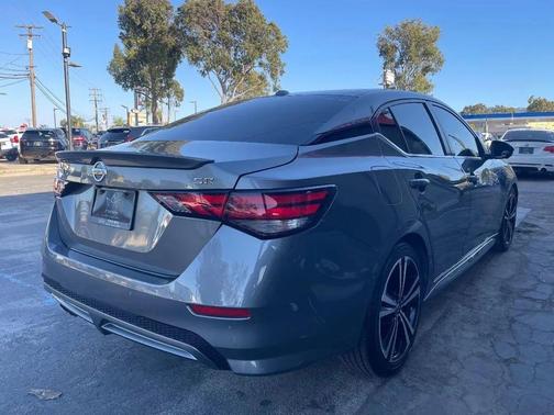 Gun Metallic 2022 Nissan Sentra SR