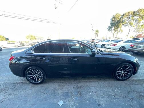 2020 BMW 330 330i