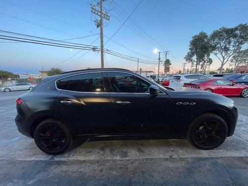 2017 Maserati Levante Base