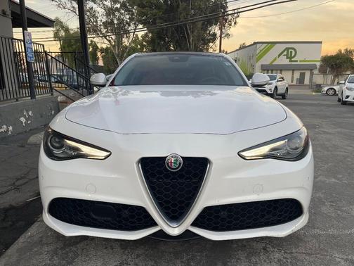 2017 Alfa Romeo Giulia Ti