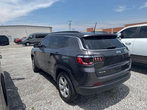 Granite Crystal Clearcoat Metallic 2021 Jeep Compass Latitude