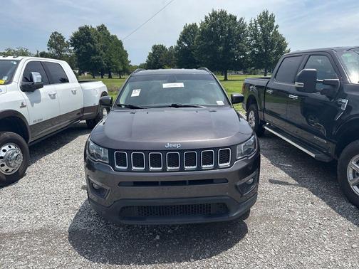 Granite Crystal Clearcoat Metallic 2021 Jeep Compass Latitude