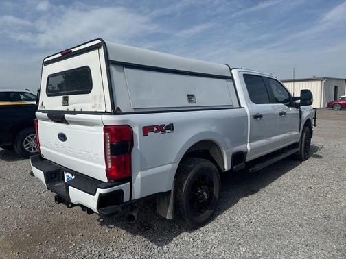 Oxford White 2023 Ford F-250 XL