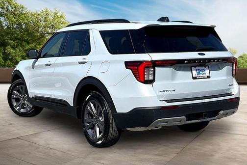 Space White Metallic 2026 Ford Explorer Active