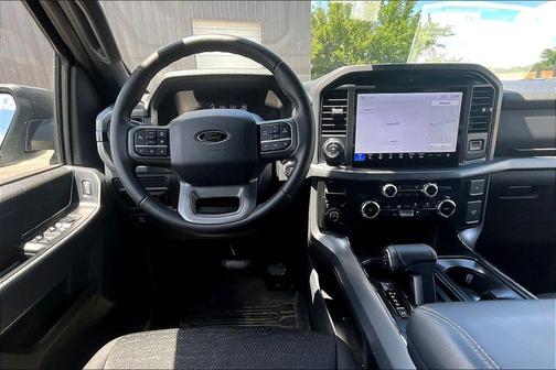 Oxford White 2025 Ford F-150 XLT