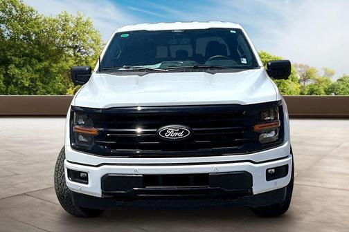 Oxford White 2025 Ford F-150 XLT