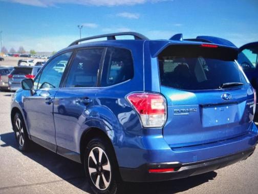Quartz Blue Pearl 2017 Subaru Forester 2.5i Limited