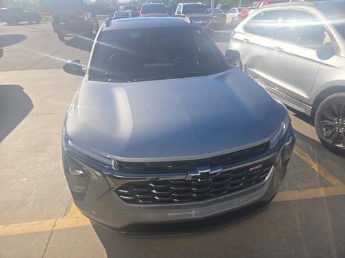 Sterling Gray Metallic 2025 Chevrolet Trax 2RS