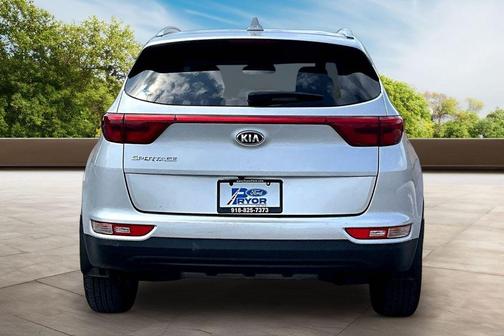 Sparkling Silver 2018 Kia Sportage LX