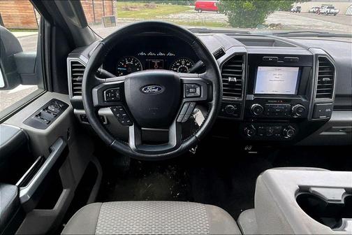 Oxford White 2017 Ford F-150 XLT