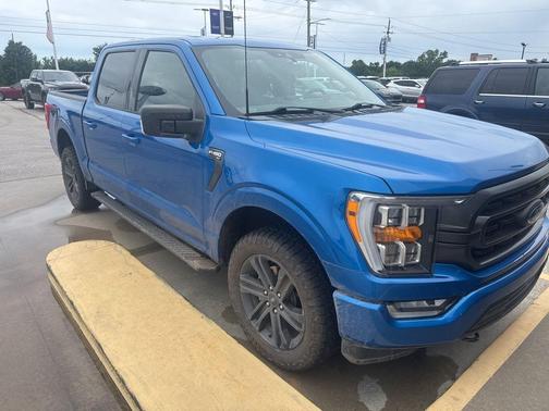 Velocity Blue Metallic 2021 Ford F-150 XLT