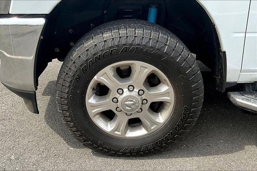 Bright White Clearcoat 2024 RAM 2500 Big Horn