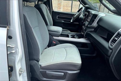 Bright White Clearcoat 2024 RAM 2500 Big Horn