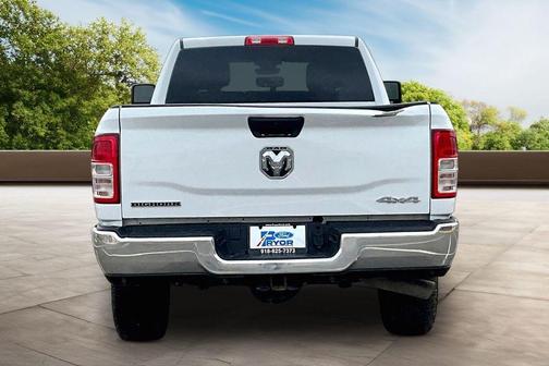 Bright White Clearcoat 2024 RAM 2500 Big Horn