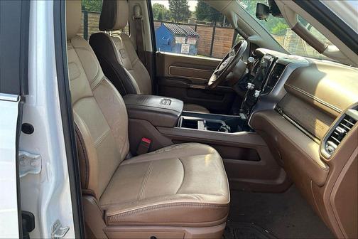 Bright White Clearcoat 2024 RAM 3500 Longhorn