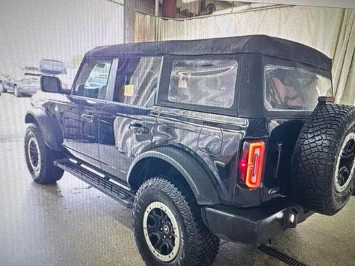 Shadow Black 2024 Ford Bronco Outer Banks