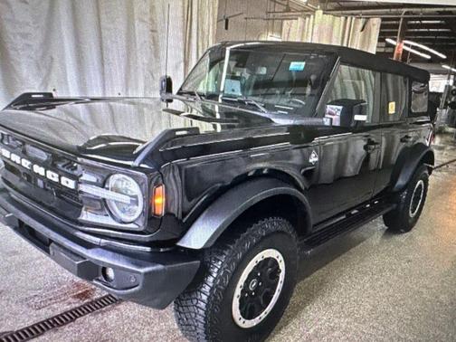 Shadow Black 2024 Ford Bronco Outer Banks