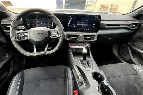 2025 Ford Mustang Dark Horse