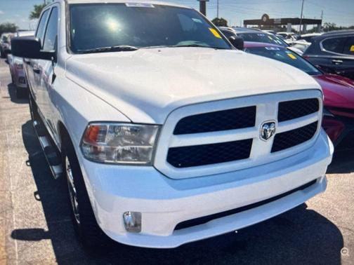 Bright White Clearcoat 2019 RAM 1500 Classic Express