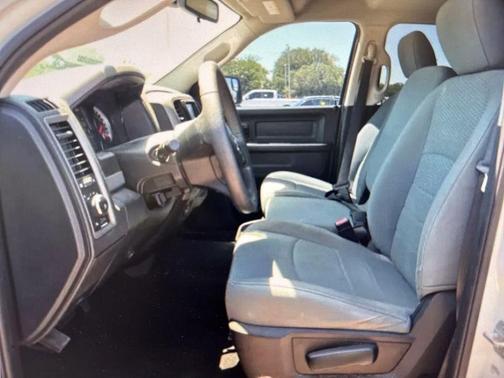 Bright White Clearcoat 2019 RAM 1500 Classic Express