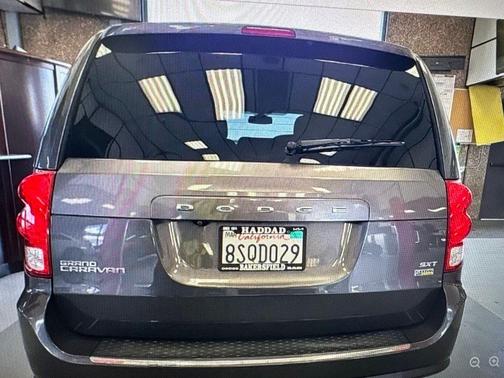 Granite Crystal Clearcoat Metallic 2019 Dodge Grand Caravan SXT