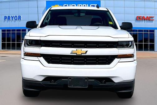Summit White 2018 Chevrolet Silverado 1500 Custom