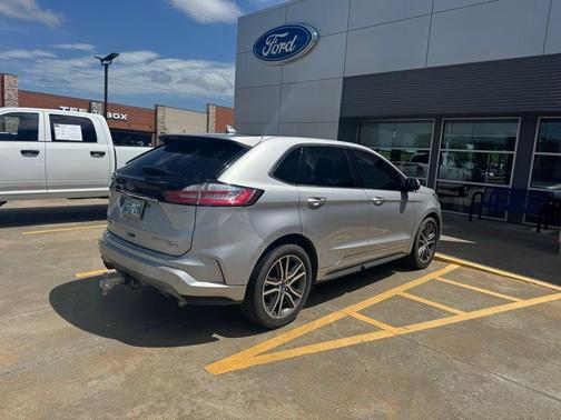 Ingot Silver 2019 Ford Edge Titanium