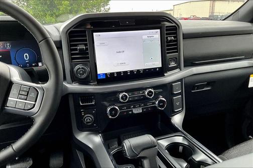 Oxford White 2025 Ford F-150 XLT