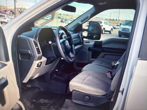 Oxford White 2017 Ford F-250 XL
