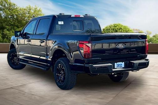 Agate Black Metallic 2026 Ford F-150 XLT